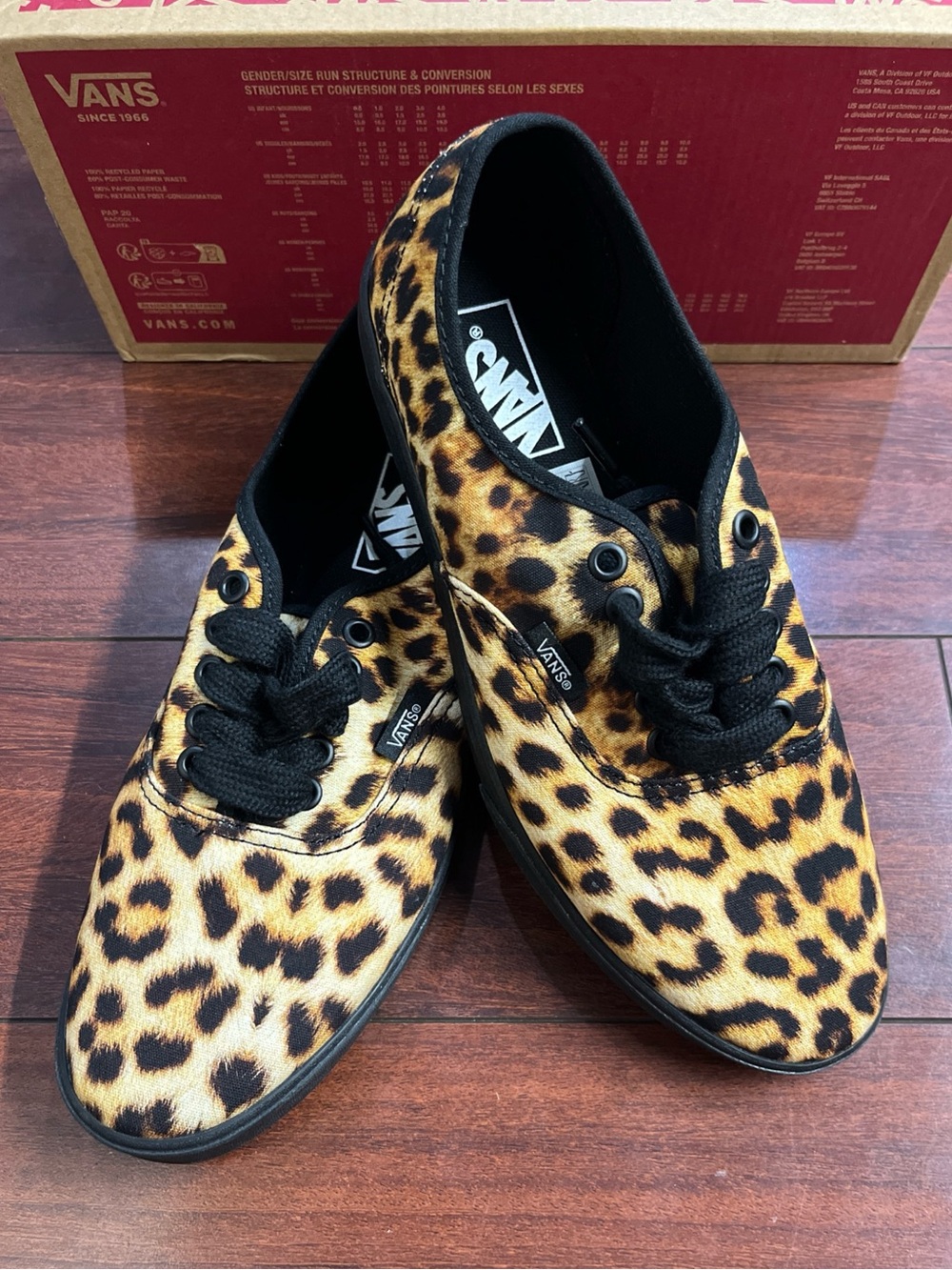 Womens 9 Vans Authentic Lowpro Leopard Print Low Top Shoe Sneaker New HALF BOX